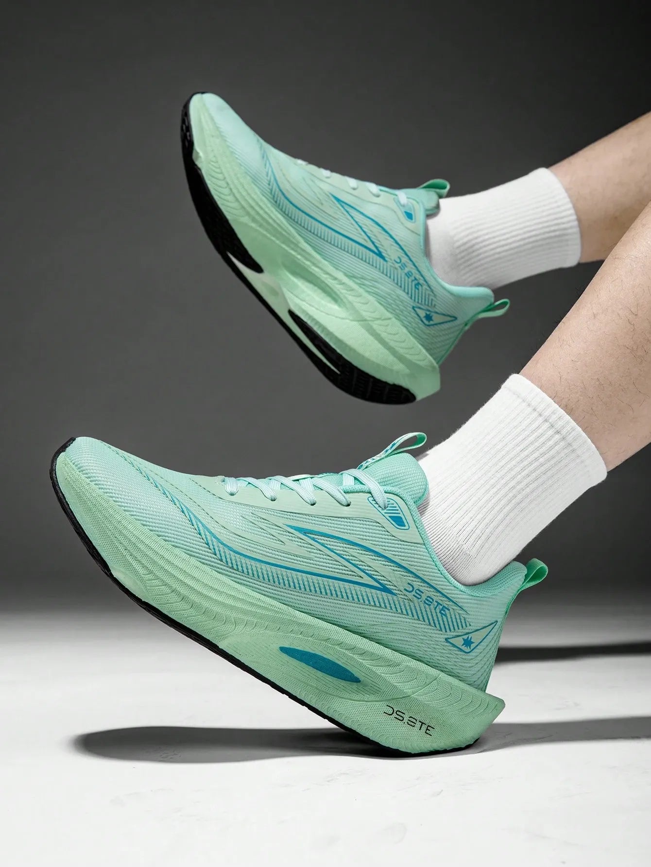 D5 Sports Shoes