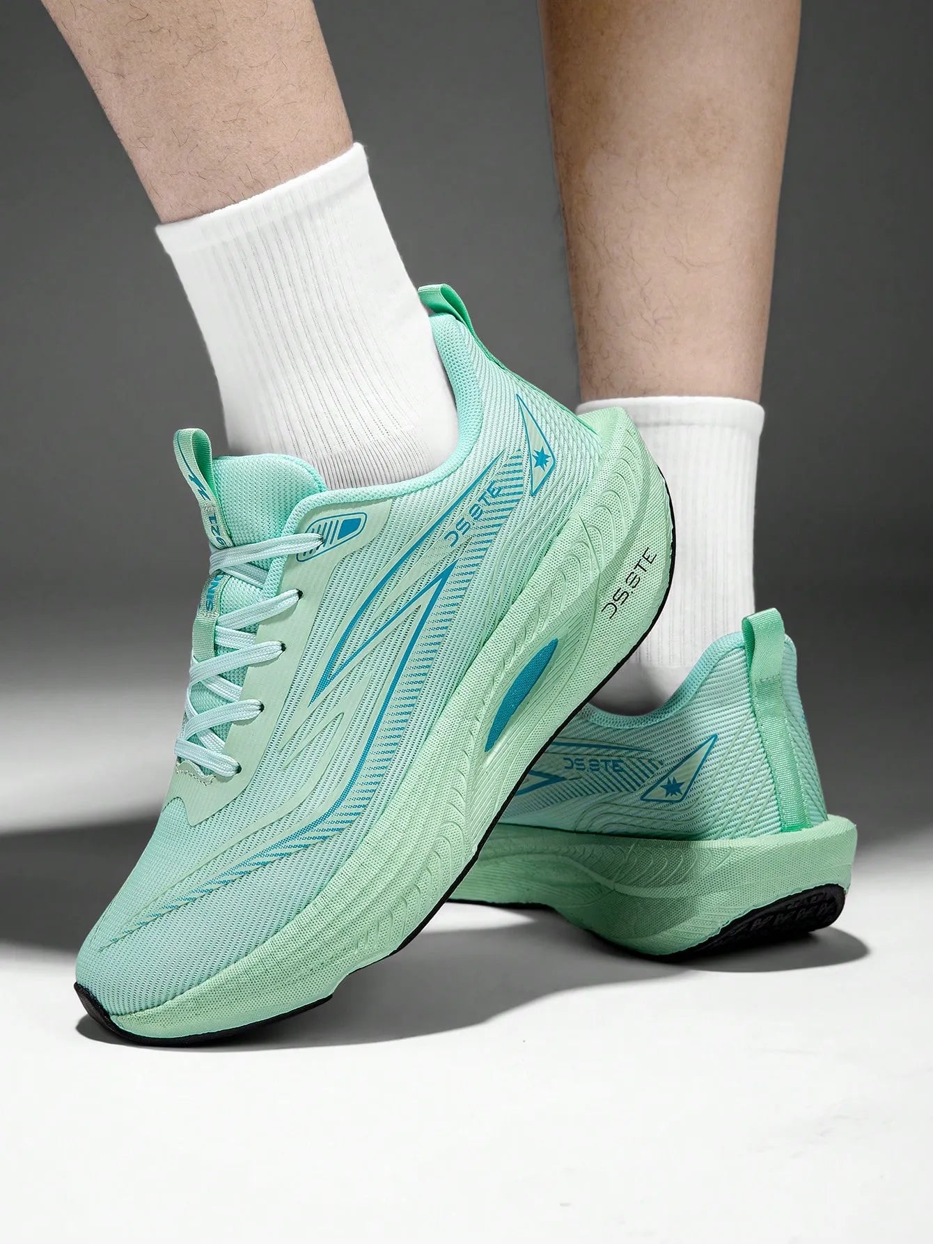 D5 Sports Shoes